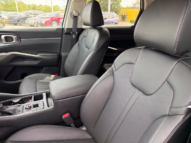 New 2026 Kia Sorento S AWD/4WD image 17
