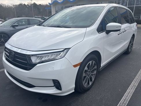 Used 2024 Honda Odyssey EX-L image 3
