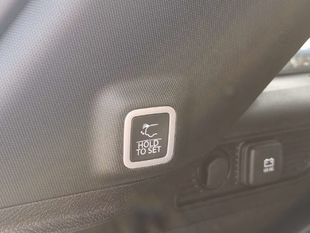 New 2027 Jeep Grand Cherokee Altitude AWD/4WD image 15
