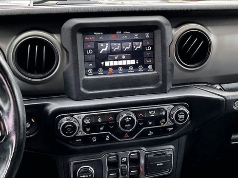 Used 2021 Jeep Wrangler Unlimited Sport AWD/4WD image 7