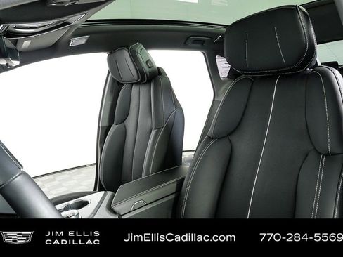 Certified 2025 Cadillac Optiq Luxury 2 w/ LPO, Floor Liner Package image 6