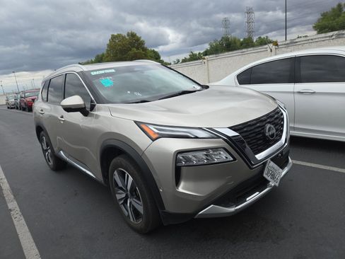 Used 2023 Nissan Rogue Platinum w/ Platinum Premium Package FWD image 2