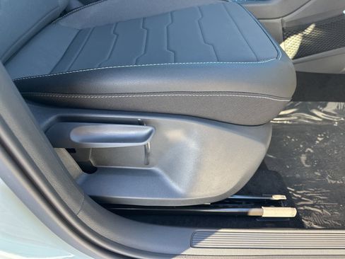 New 2026 Volkswagen Taos SE AWD/4WD image 26