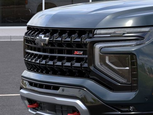 New 2026 Chevrolet Suburban Z71 AWD/4WD image 13