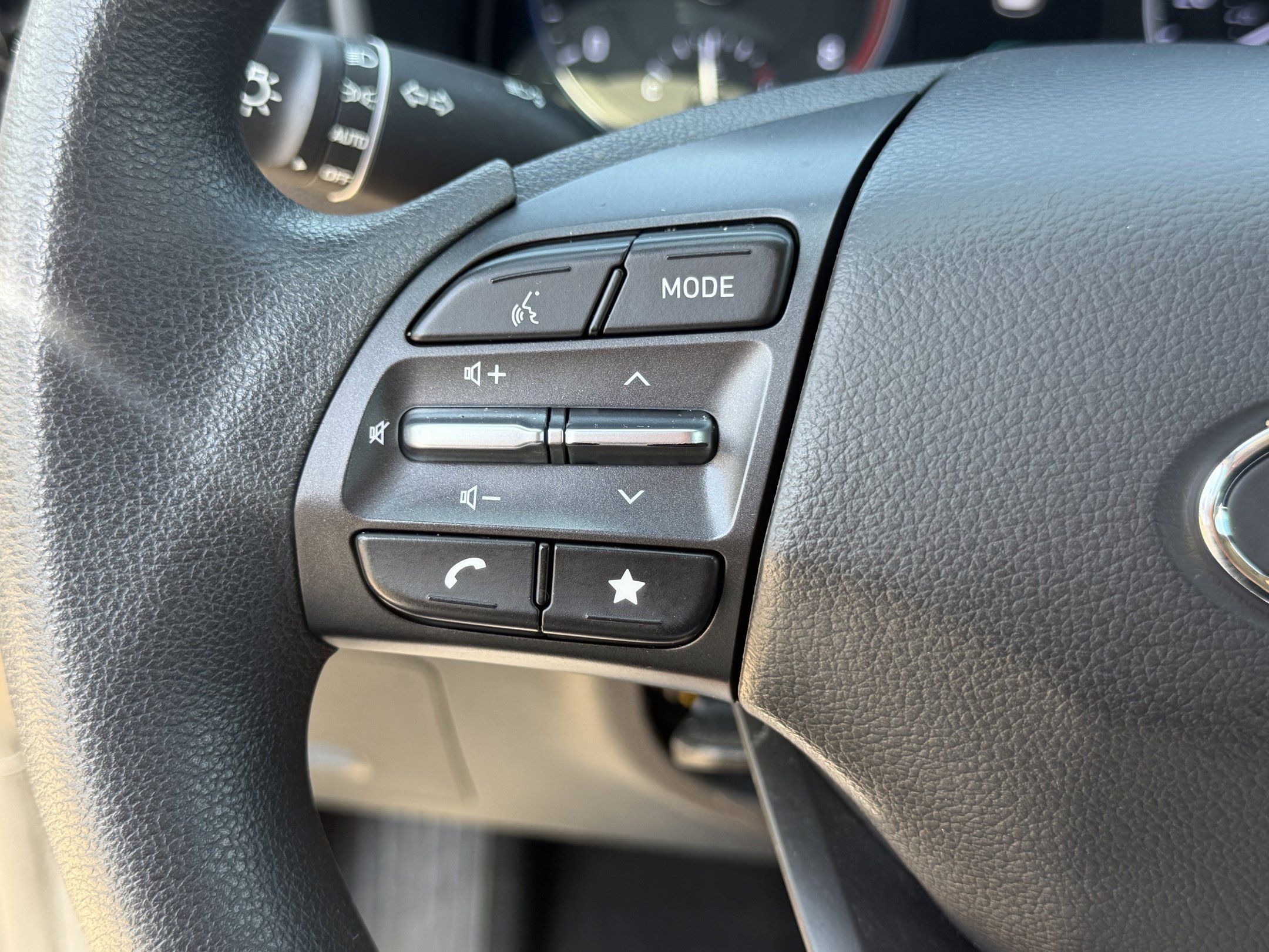 Used 2023 Hyundai Kona SEL AWD/4WD image 13