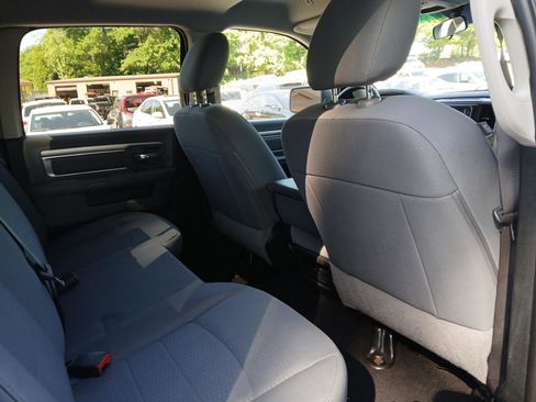 Used 2020 RAM 1500 Classic SLT AWD/4WD image 14