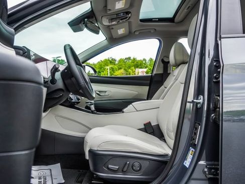 Certified 2025 Hyundai Tucson SEL AWD/4WD image 33