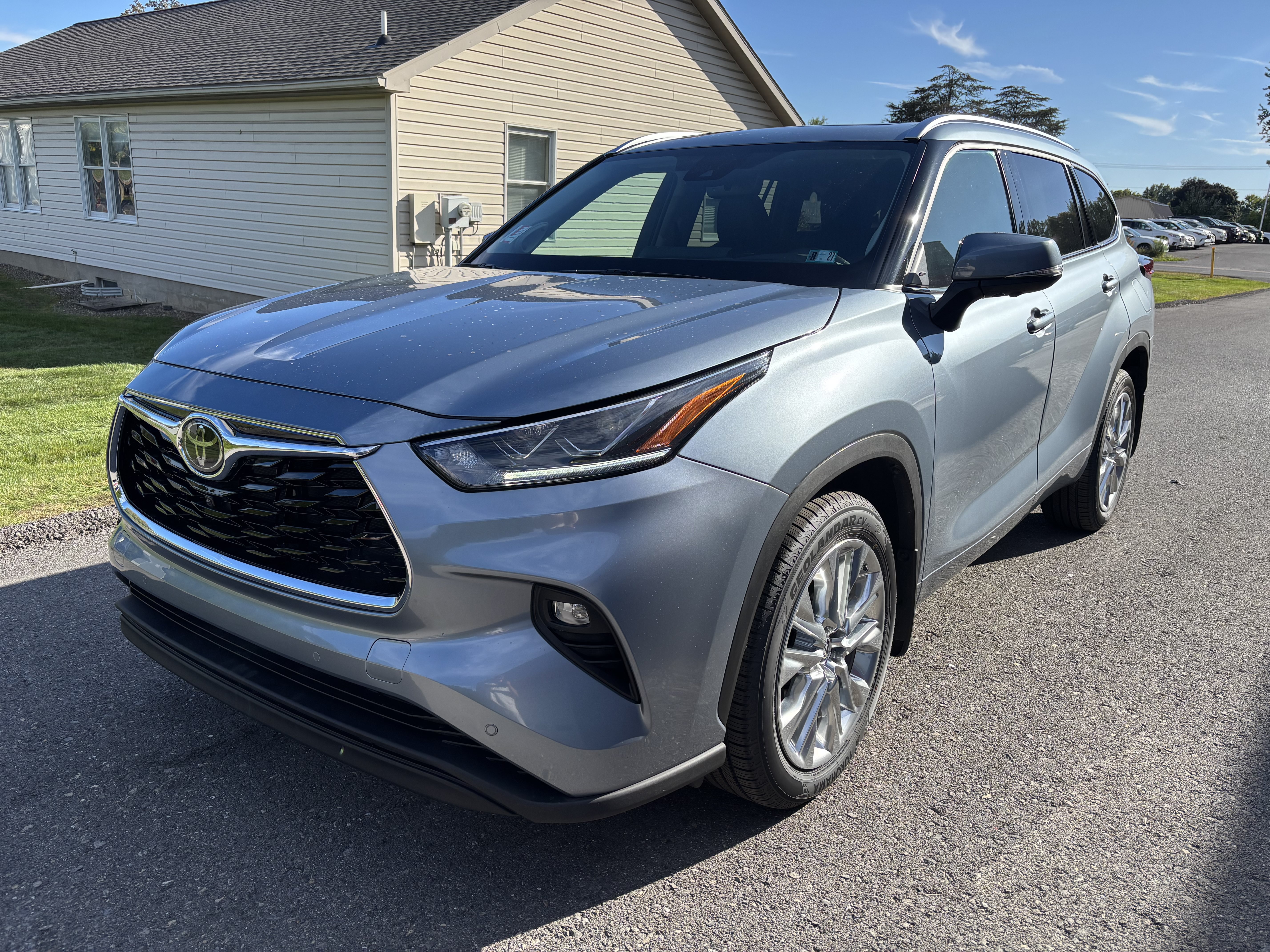 Used 2024 Toyota Highlander Limited AWD/4WD image 8