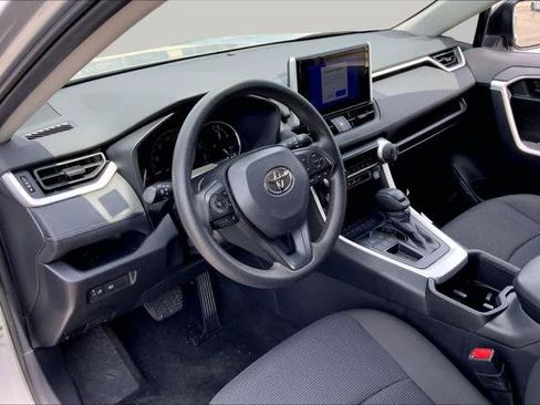 Certified 2025 Toyota RAV4 LE FWD image 17