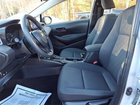 Used 2023 Toyota Corolla LE image 9