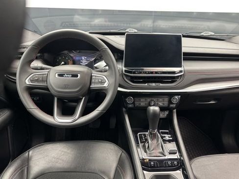 Used 2025 Jeep Compass Trailhawk w/ Trailer Tow Group image 28