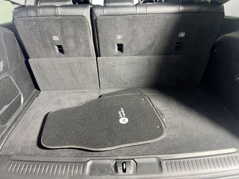 Used 2022 Jeep Wagoneer Series III w/ Flexible Seating Group AWD/4WD image 25