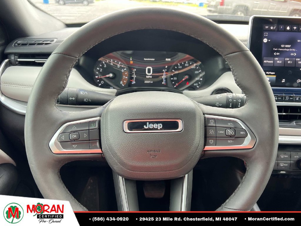 Used 2025 Jeep Compass Limited AWD/4WD image 18
