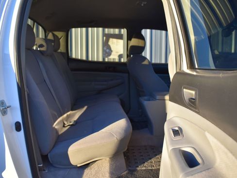 Used 2011 Toyota Tacoma 4x4 Double Cab image 23