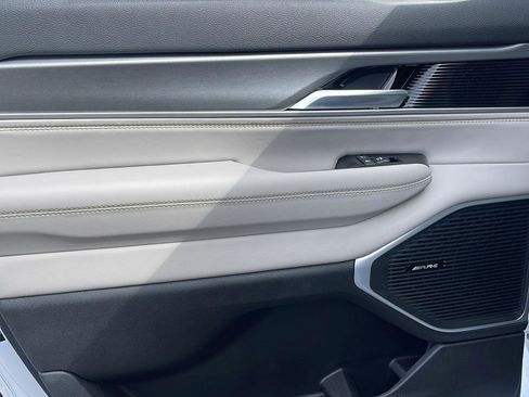 New 2026 Jeep Grand Wagoneer 4WD image 24