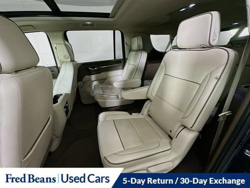 Used 2023 GMC Yukon XL Denali AWD/4WD image 32