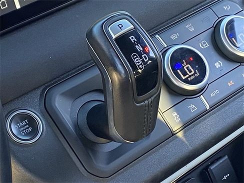 Used 2023 Land Rover Defender 110 X-Dynamic SE image 15