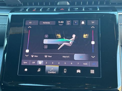 New 2025 Jeep Grand Cherokee Laredo X w/ Luxury Tech Group I image 4