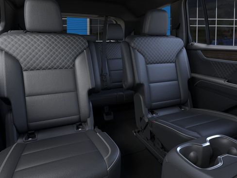 Used 2024 GMC Acadia Denali w/ Super Cruise Package image 50