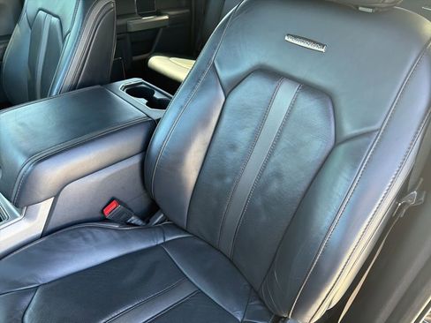 Used 2022 Ford F250 Platinum image 10
