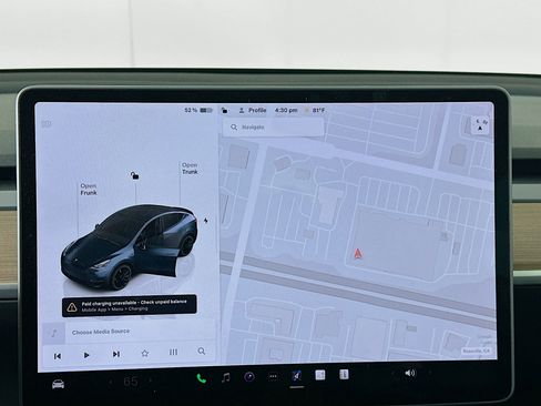 Used 2024 Tesla Model Y Performance AWD/4WD image 21