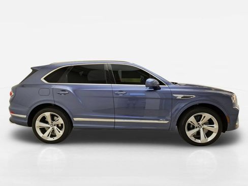 Certified 2023 Bentley Bentayga AWD/4WD image 11