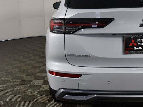 New 2026 Mitsubishi Outlander SE image 19