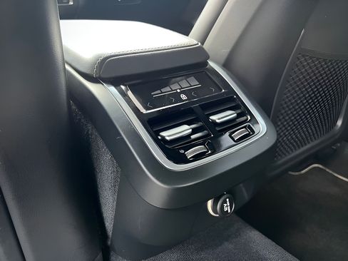 Used 2020 Volvo S60 T5 R-Design FWD image 19