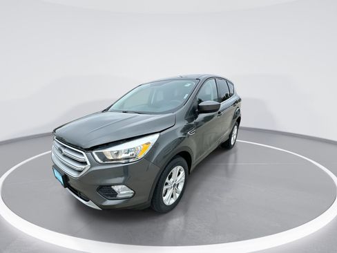 Used 2017 Ford Escape SE AWD/4WD image 4