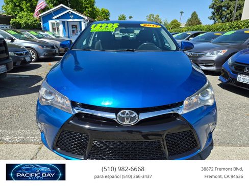 Used 2017 Toyota Camry SE FWD image 2