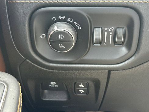 Used 2019 RAM 1500 Limited image 24