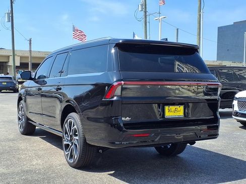New 2026 Lincoln Navigator L Reserve AWD/4WD image 6