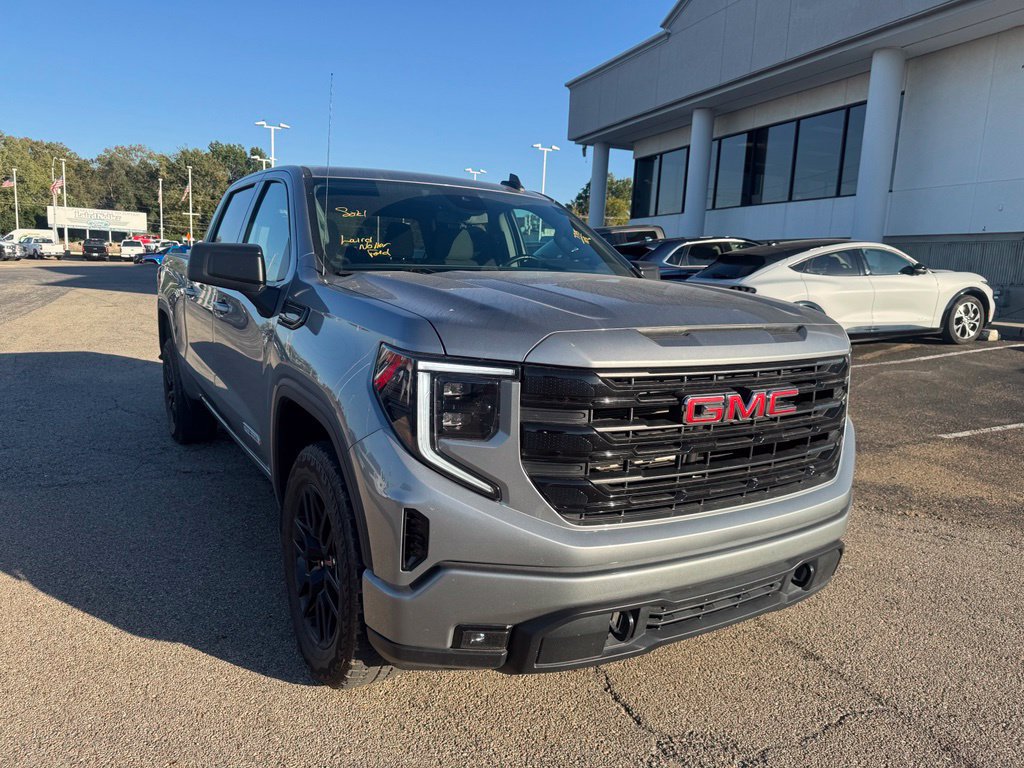 Used 2024 GMC Sierra 1500 Elevation AWD/4WD image 1