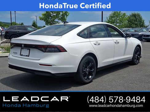 Certified 2025 Honda Accord SE image 9