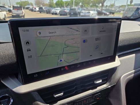 Used 2025 Ford Explorer Platinum w/ LUX Leather Package image 22