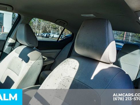 Used 2024 Nissan Altima 2.5 SV image 17