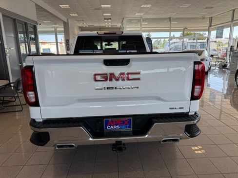 Used 2021 GMC Sierra 1500 SLE image 4