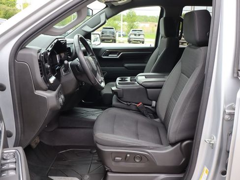 Used 2022 Chevrolet Silverado 1500 RST w/ Z71 Off-Road Package AWD/4WD image 11
