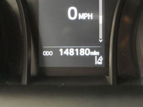 Used 2018 Toyota Camry SE FWD image 33