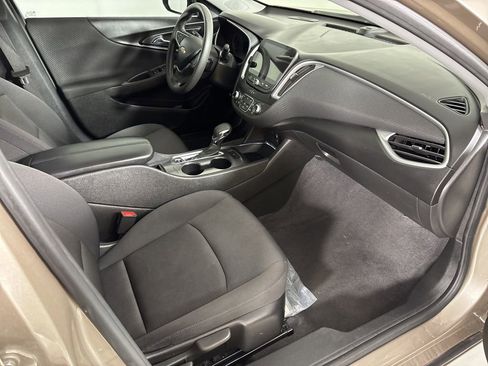 Used 2023 Chevrolet Malibu LT image 18