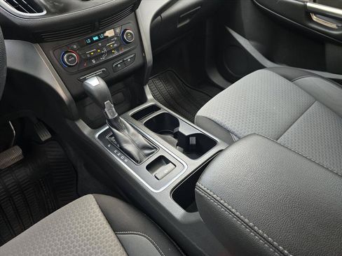 Used 2017 Ford Escape SE w/ SE Cold Weather Package FWD image 16