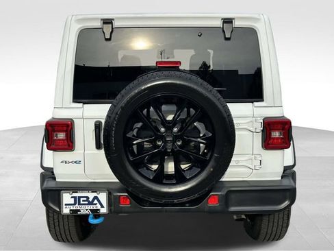 Used 2024 Jeep Wrangler Unlimited Sahara image 26