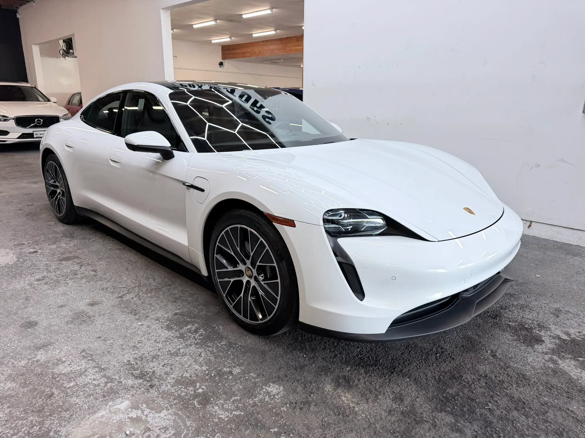 Used 2021 Porsche Taycan 4S AWD/4WD image 2