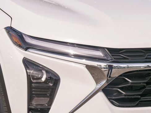 New 2026 Chevrolet Trax LT w/ Driver Confidence Package image 4