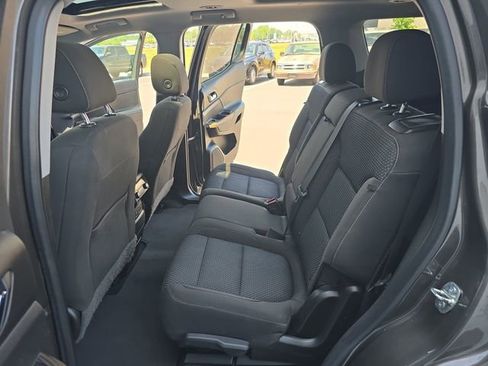 Used 2020 GMC Acadia SLE w/ Driver Convenience Package image 16