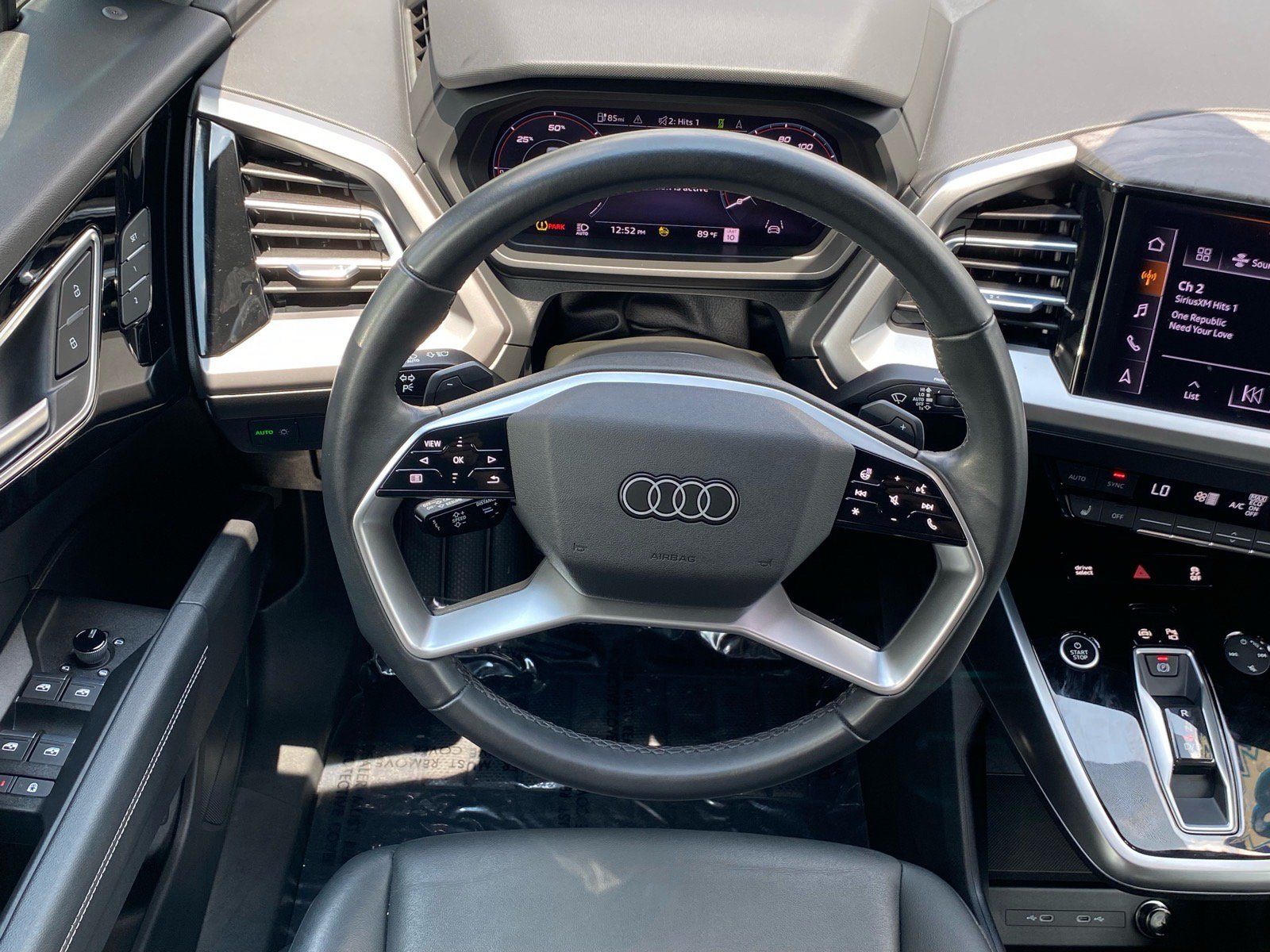 Used 2023 Audi Q4 e-tron Premium Plus w/ Premium Plus RWD image 6