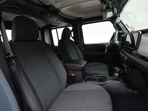 New 2026 Jeep Gladiator Sport image 17