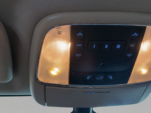 Used 2021 Jeep Grand Cherokee Limited RWD image 19