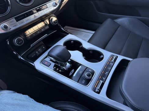 Used 2019 Kia Stinger GT2 image 22