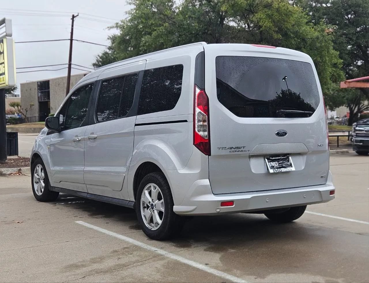 Used 2017 Ford Transit Connect XLT FWD image 5